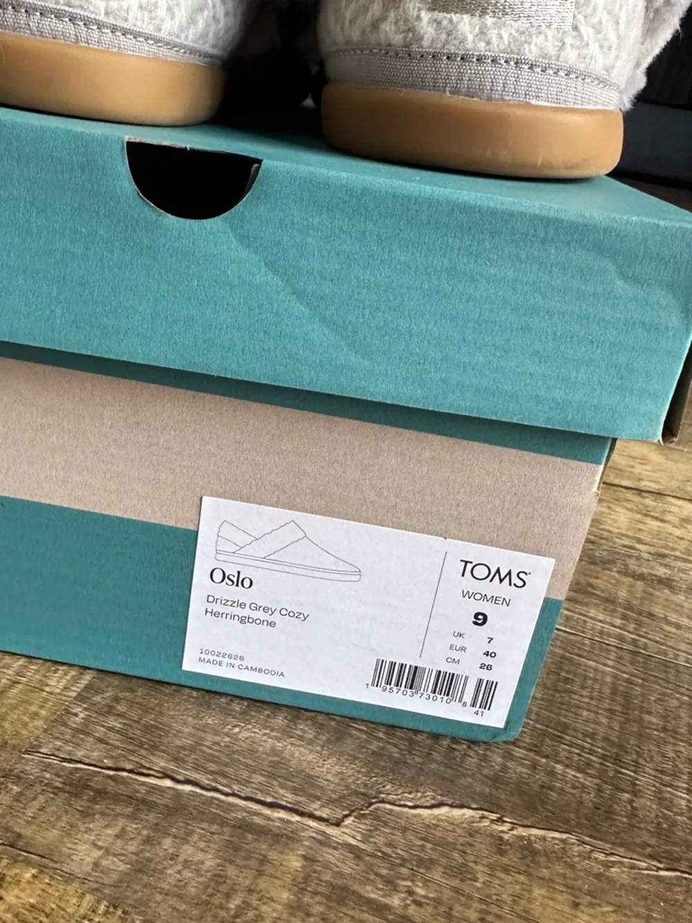 Toms Women's Gray Faux-Fur Cuff Slip-On Slippers - Picture 5 of 10